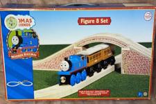 picture of thomas wooden railway track