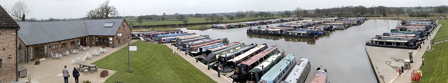 Aquaduct marina