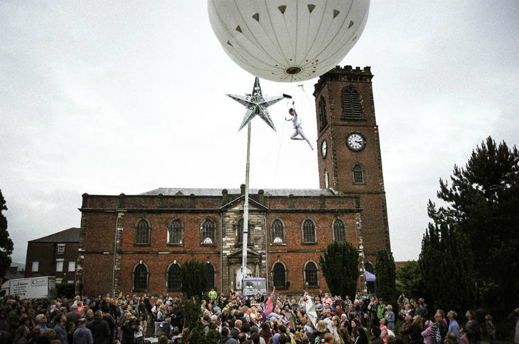 La Lune performance at Macclesfield’s Barnaby Festival, 2016