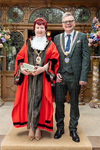 Mayor-and-deputy-mayor-200x300pxls