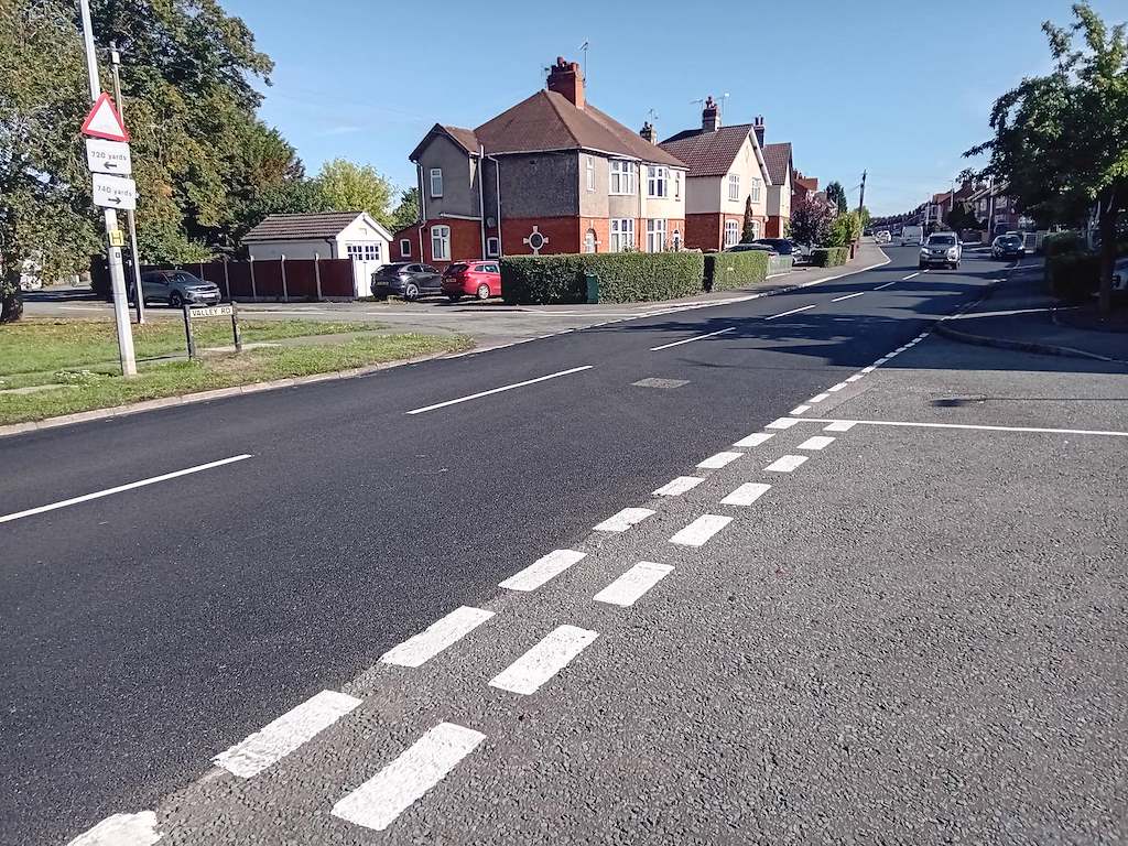 renewal of road markings along Stewart Street
