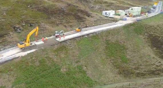 Installing safety barriers on the A54