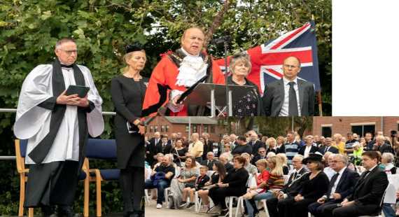 Mayor and audience at Proclamation ceremony