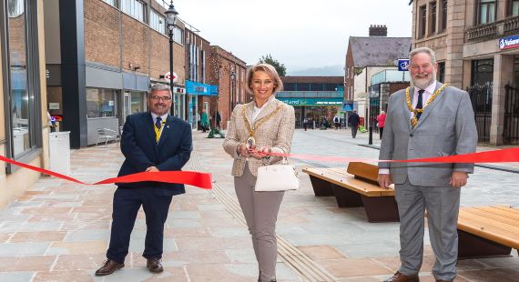 Councillor Nick Mannion, Cheshire East mayor councillor Sarah Pochin and Macclesfield mayor councillor David Edwardes cut the ribbon to mark completion of the scheme