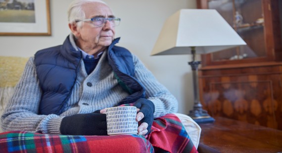 Older gentleman keeping warm 570x310
